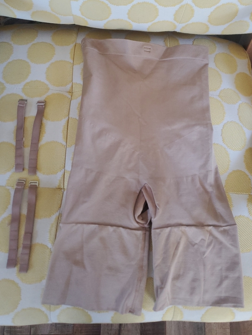 Spanx Higher Power High Waisted Mid Thigh Firm Control Short  w/Straps Sz L